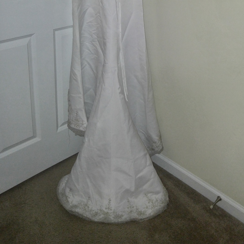 💍💍Mary’s Bridal Wedding Dress w/detachable train - Picture 5 of 5